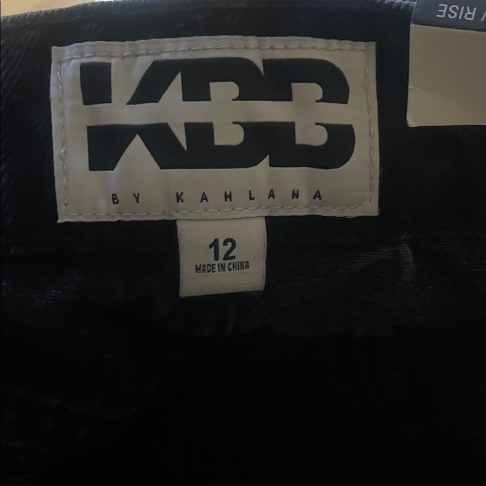 KBB by KAHLANA Women's Low-Rise Wide Leg 'The
Rachel Jean' - Black Size 12 - Picture 4 of 7